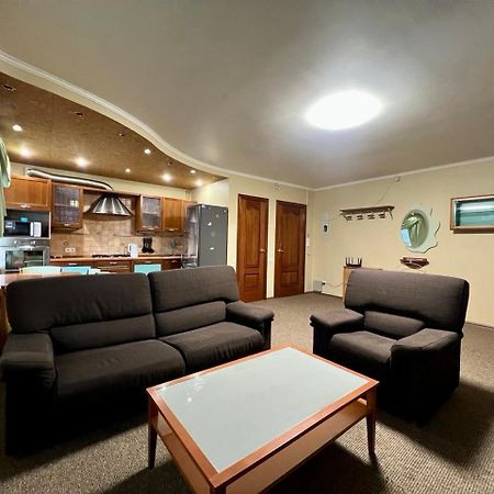 Apartment In The Center Of Kijów Zewnętrze zdjęcie