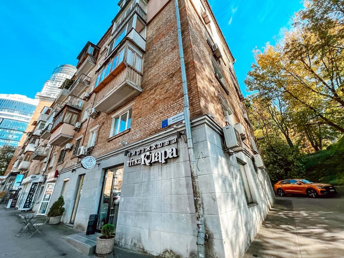 Apartment In The Center Of Kijów Zewnętrze zdjęcie