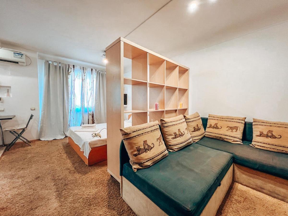 Apartment In The Center Of Kijów Zewnętrze zdjęcie