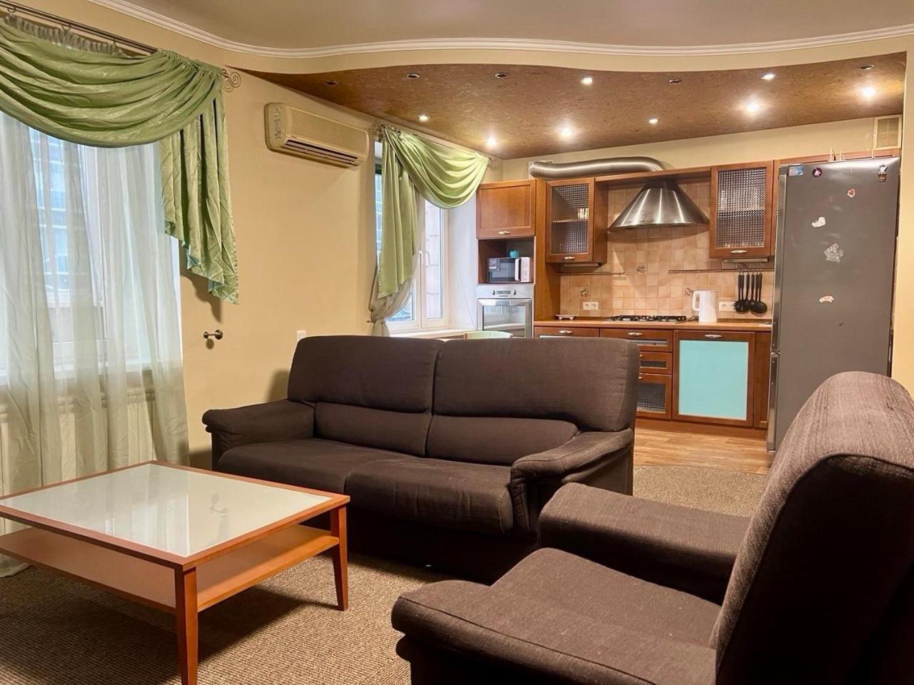 Apartment In The Center Of Kijów Zewnętrze zdjęcie