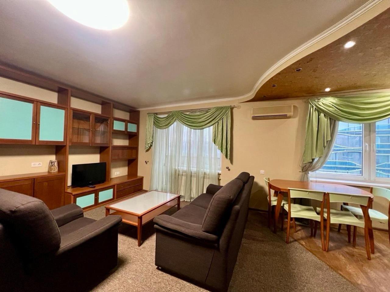 Apartment In The Center Of Kijów Zewnętrze zdjęcie
