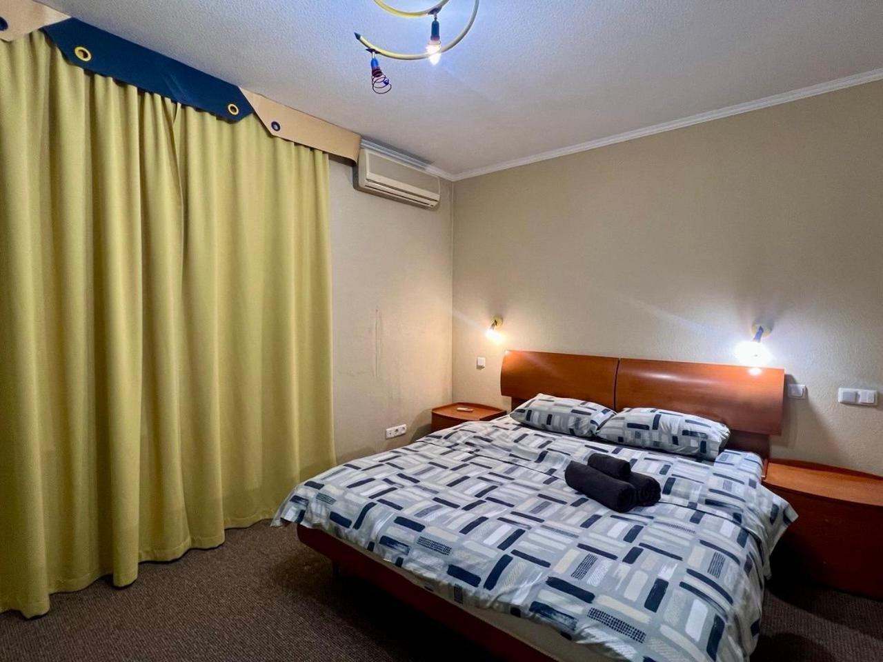 Apartment In The Center Of Kijów Zewnętrze zdjęcie