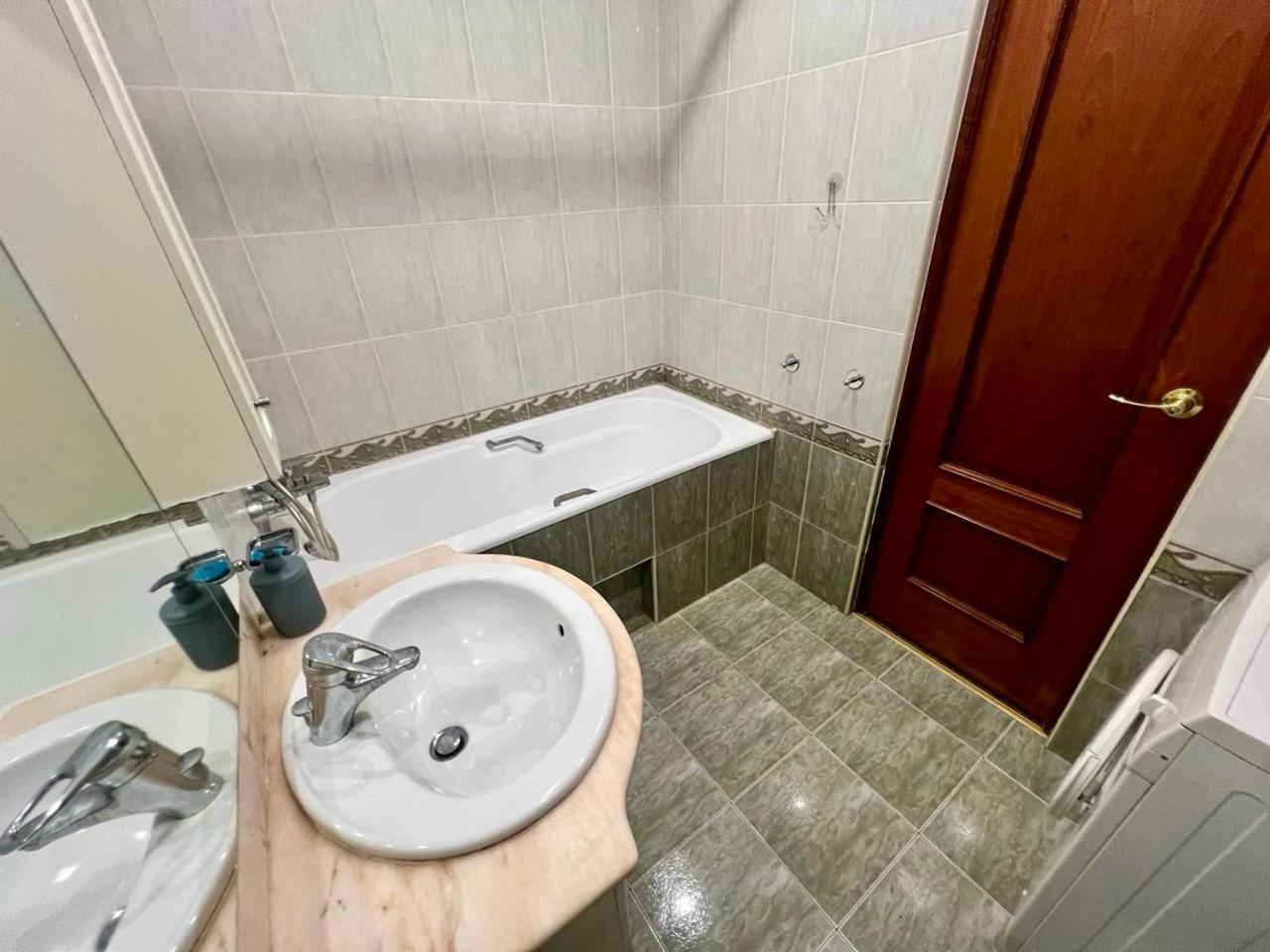Apartment In The Center Of Kijów Zewnętrze zdjęcie