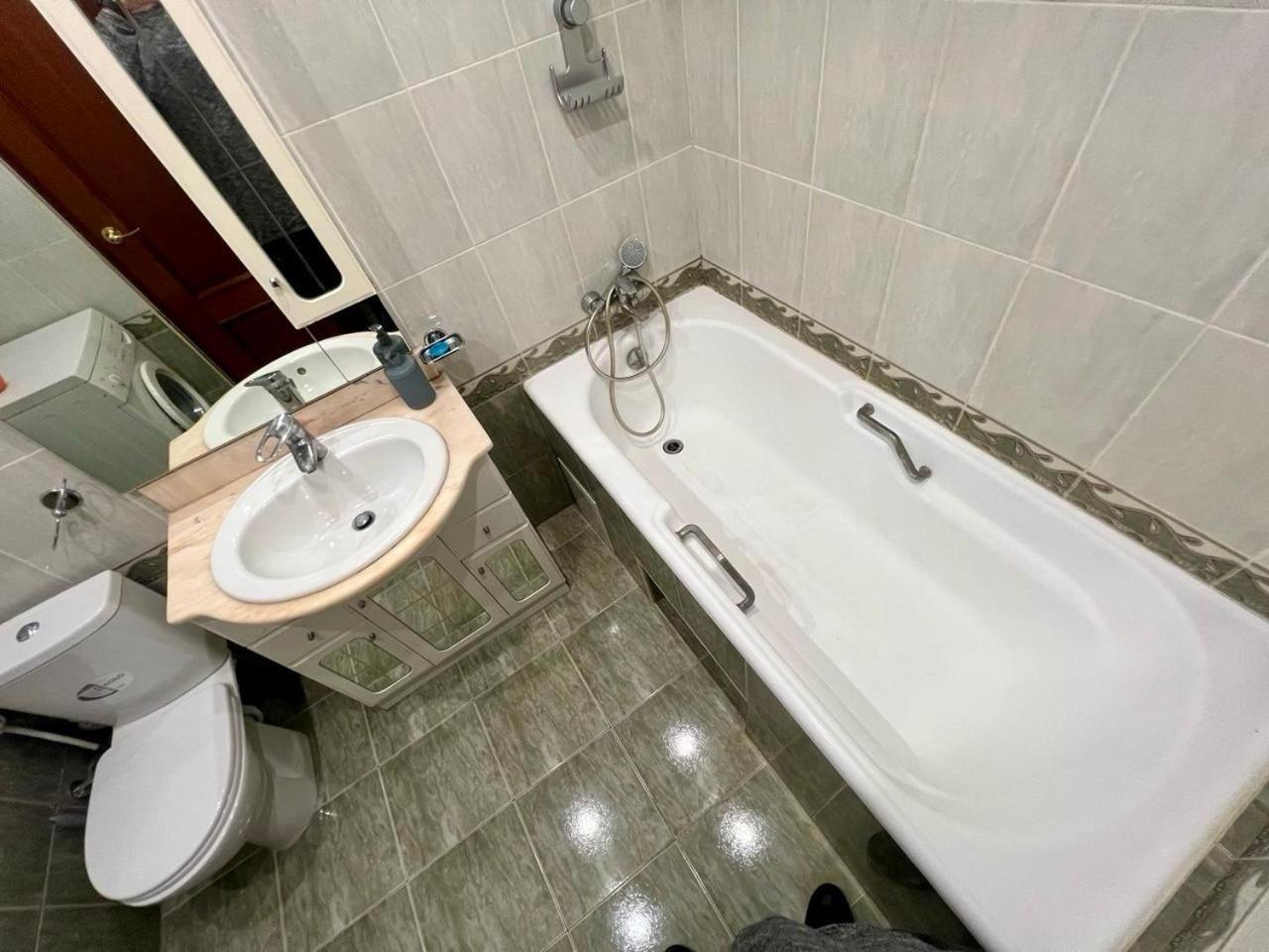 Apartment In The Center Of Kijów Zewnętrze zdjęcie